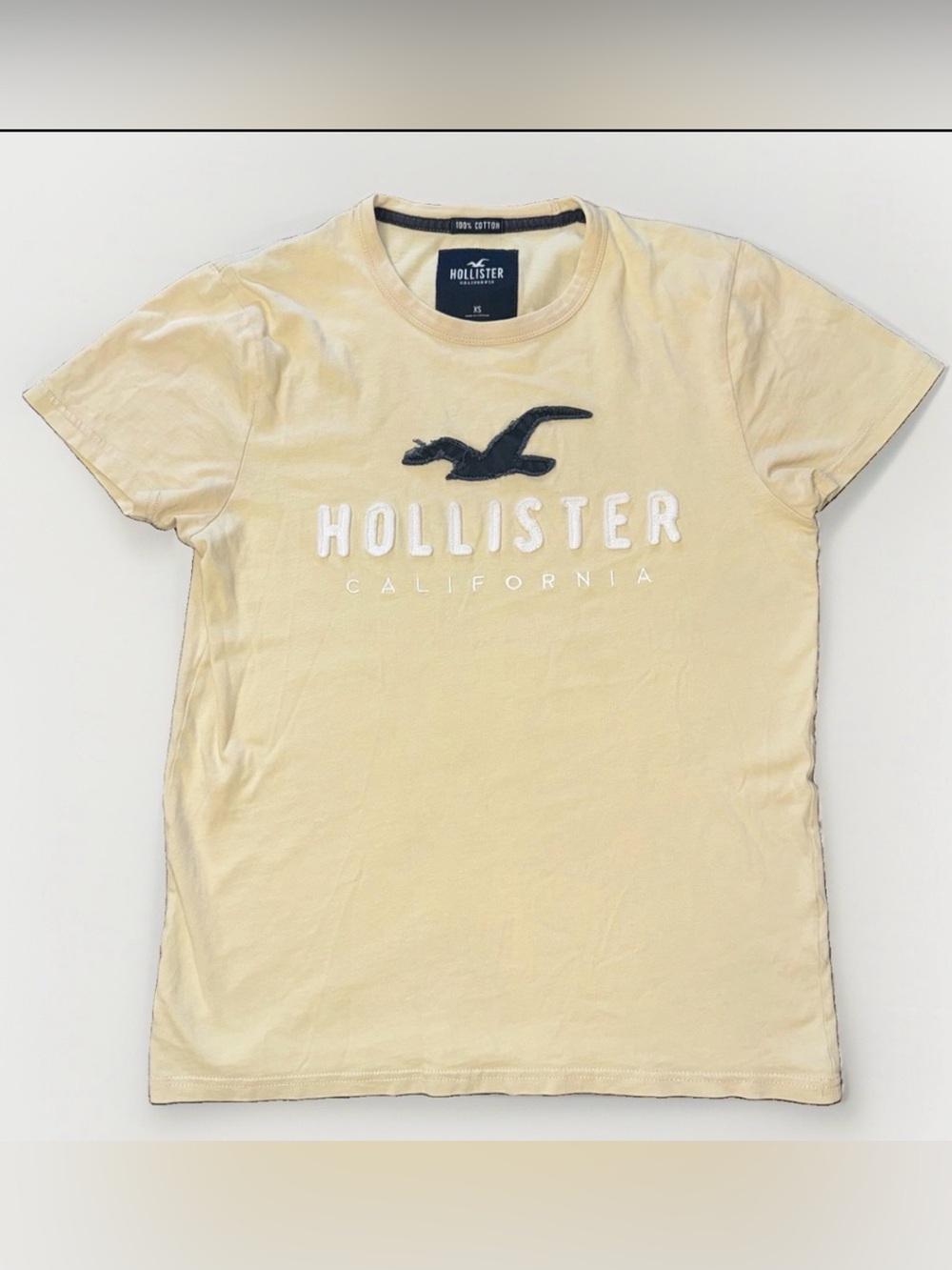 Hollister Co. California Yellow Short Sleeve Graphic T-Shirt Mens Size XS Cotton